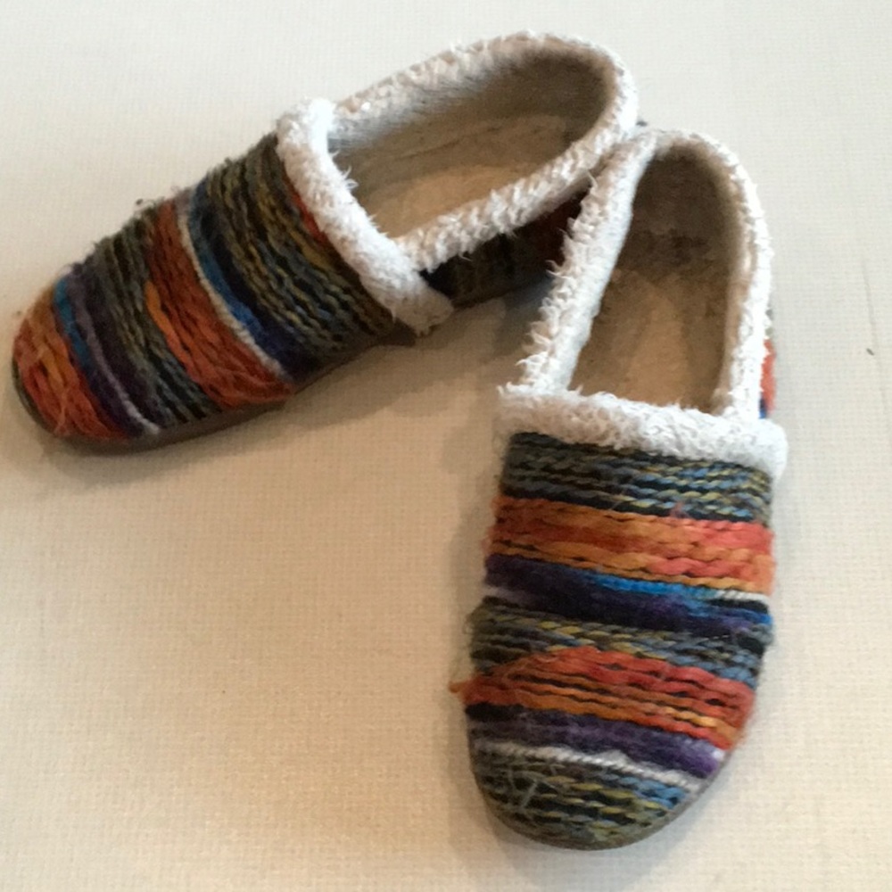 Toms multi colored rainbow bedroom slippers